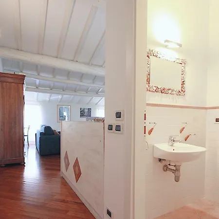 Bianco Apartment