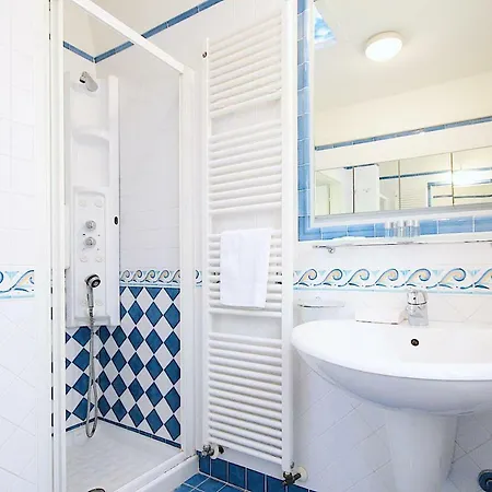 Bianco Apartment