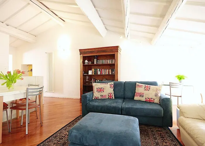 Bianco Apartment *